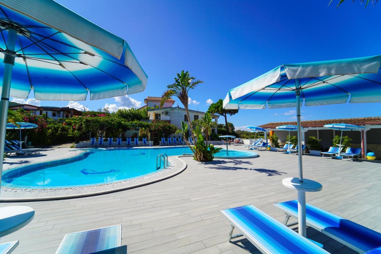 Le Playe Aparthotel 3*
